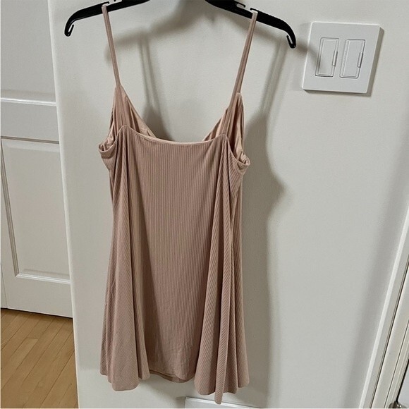 Privacy Please Dayton Mini Dress in Smokey Taupe L NWOT - Picture 5 of 8